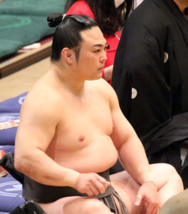 炎鵬(伊勢ヶ濱部屋・東十両九枚目)
