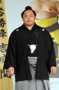 琴勝峰（佐渡ヶ嶽部屋）