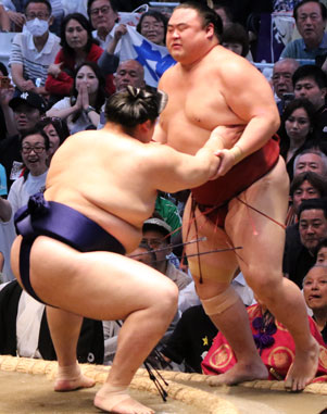 大の里隆の勝に勝利