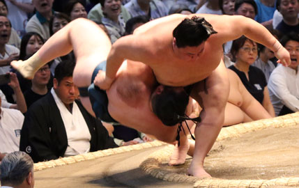 7月　義ノ富士に敗北