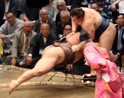 ◆26秋４日目　一人横綱・ヤング大関受難の日
